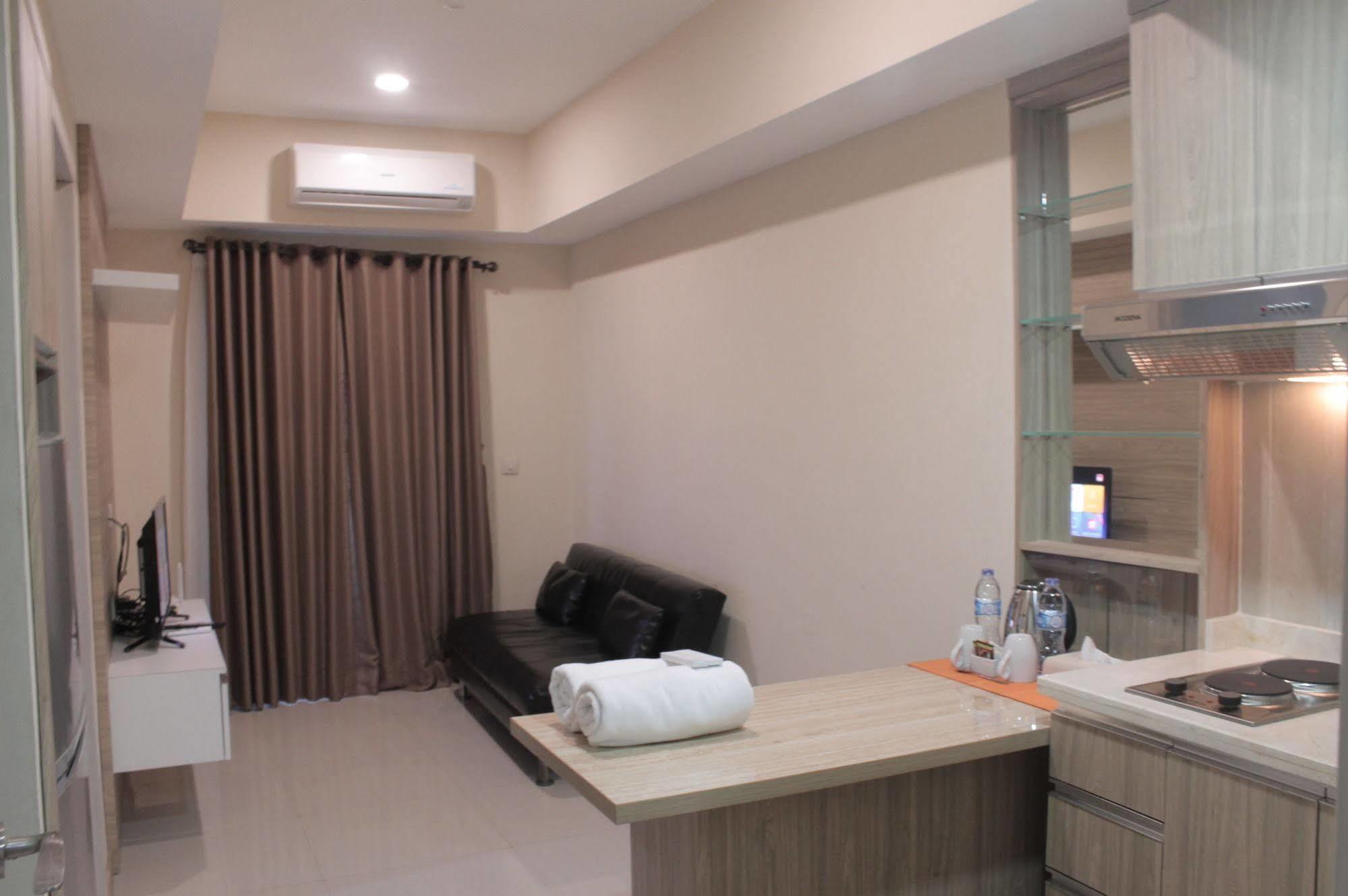 Myrooms Bekasi Exterior photo