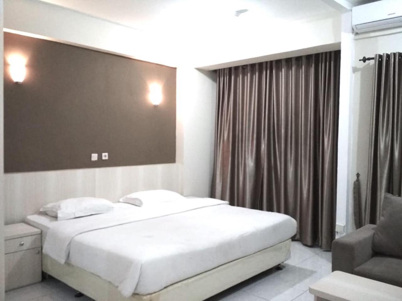 Myrooms Bekasi Exterior photo